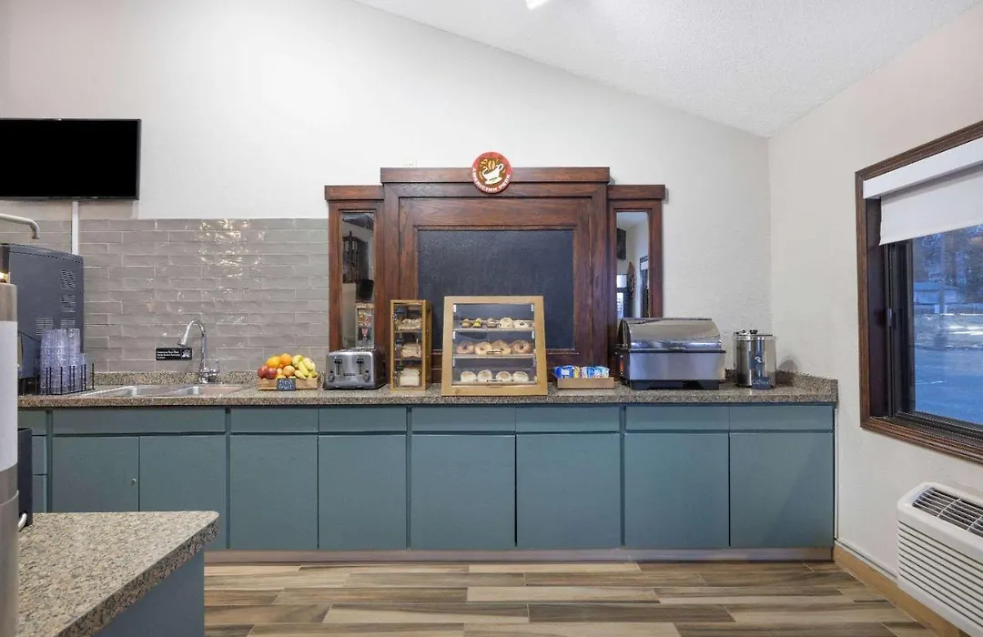 Americinn By Wyndham Duluth South Proctor Black Woods Event Ctr-1