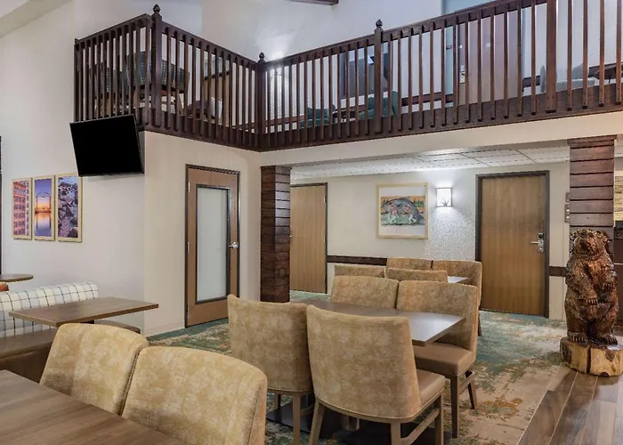 Americinn By Wyndham Duluth South Proctor Black Woods Event Ctr